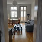Zwei Charmante Mit Wohnbereich In Zentraler Berliner
