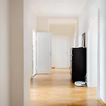 Apartment Zwei Charmante Mit Wohnbereich In Zentraler Berliner *