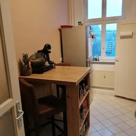 Apartment Zwei Charmante Mit Wohnbereich In Zentraler Berliner *