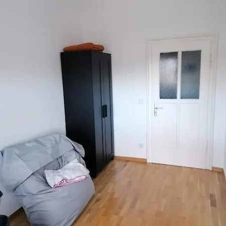 Zwei Charmante Mit Wohnbereich In Zentraler Berliner * Berlin