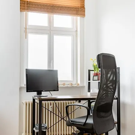 Apartment Zwei Charmante Mit Wohnbereich In Zentraler Berliner *