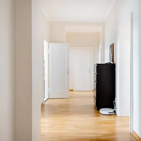 Apartment Zwei Charmante Mit Wohnbereich In Zentraler Berliner *