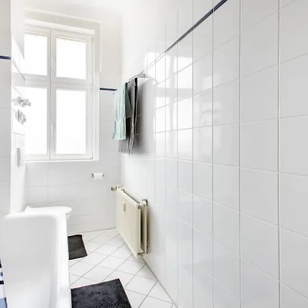 Zwei Charmante Mit Wohnbereich In Zentraler Berliner * Berlín