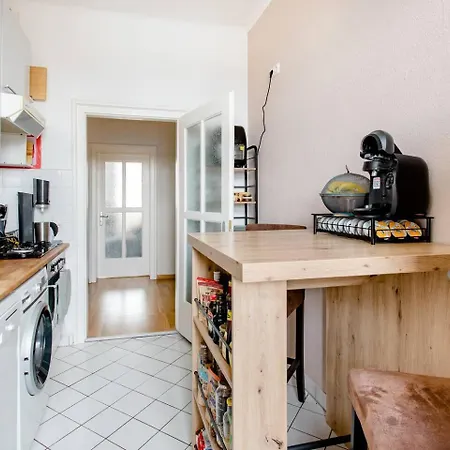 Zwei Charmante Mit Wohnbereich In Zentraler Berliner * Berlin