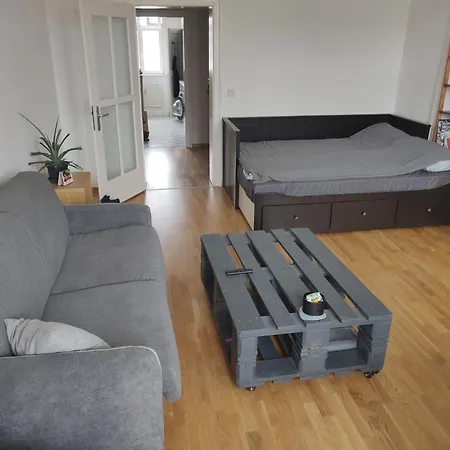 Zwei Charmante Mit Wohnbereich In Zentraler Berliner 公寓