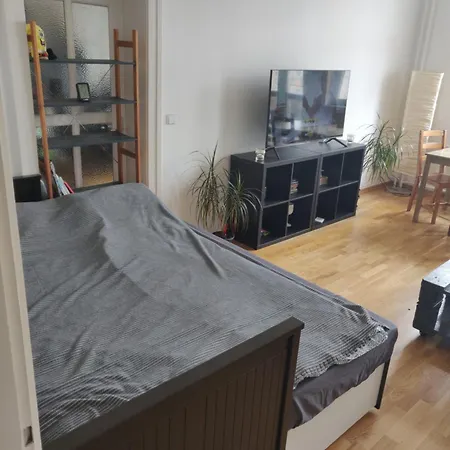Apartment Zwei Charmante Mit Wohnbereich In Zentraler Berliner *