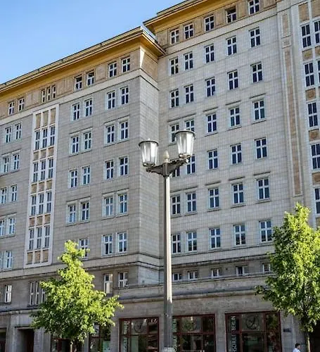 Zwei Charmante Mit Wohnbereich In Zentraler Berliner *