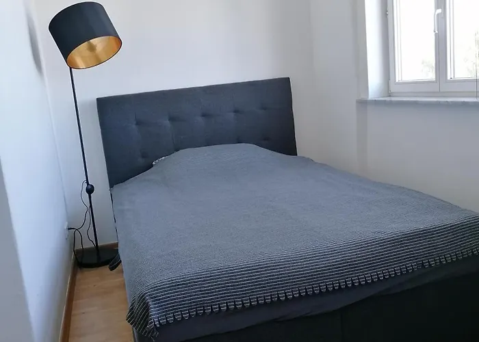 Zwei Charmante Mit Wohnbereich In Zentraler Berliner *