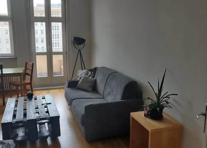 Zwei Charmante Mit Wohnbereich In Zentraler Berliner