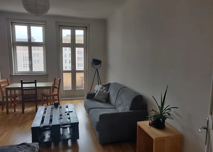 Zwei Charmante Mit Wohnbereich In Zentraler Berliner * Berlin