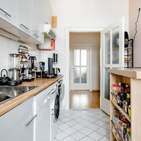 Zwei Charmante Mit Wohnbereich In Zentraler Berliner