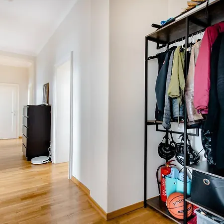 Appartamento Zwei Charmante Mit Wohnbereich In Zentraler Berliner